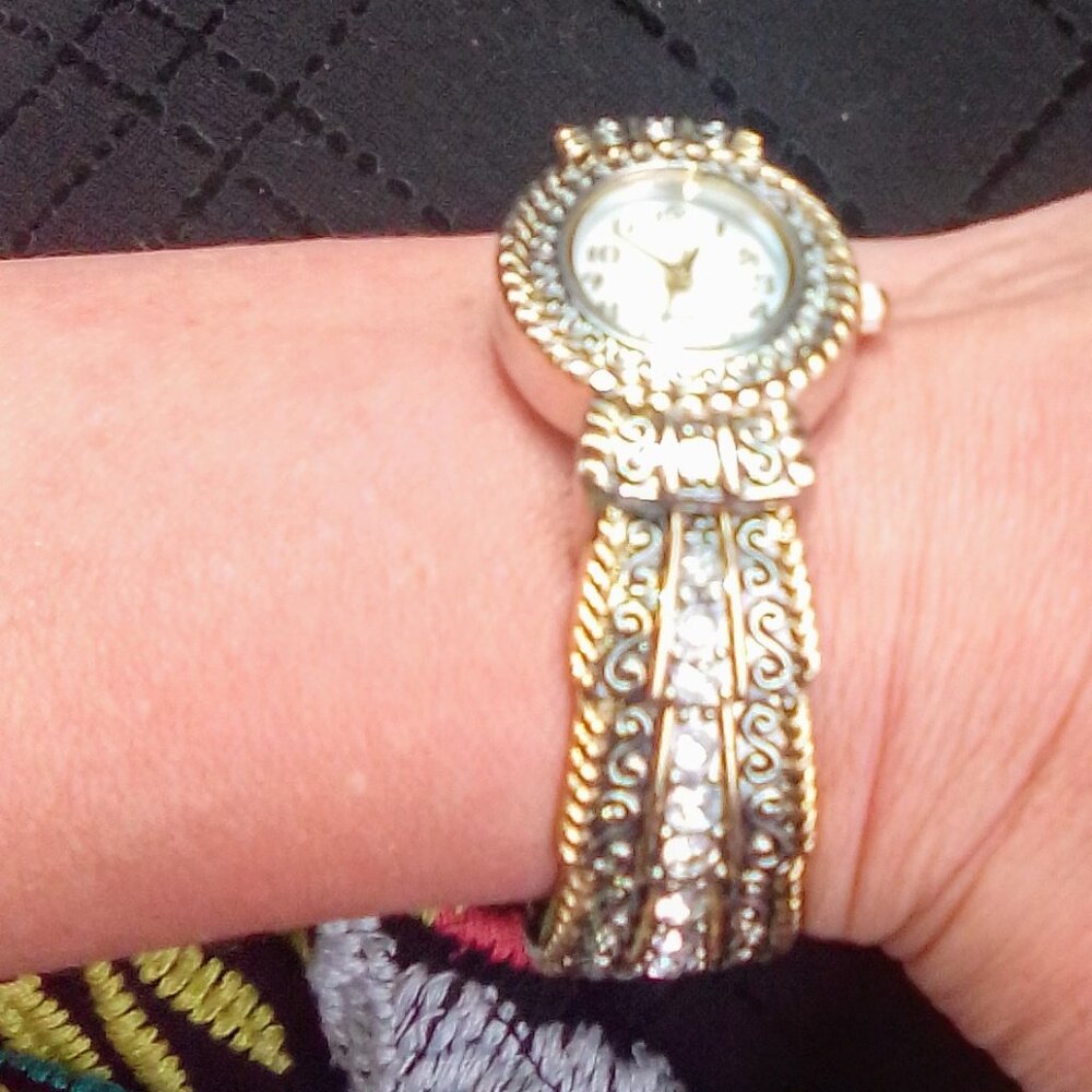 Quartz watch women's